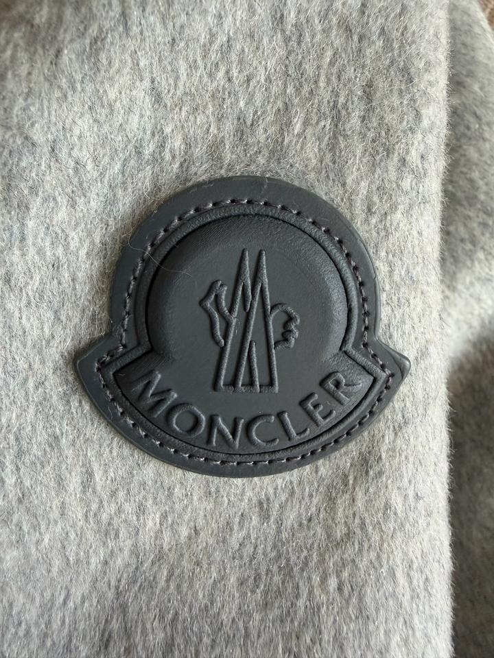 Пальто Moncler