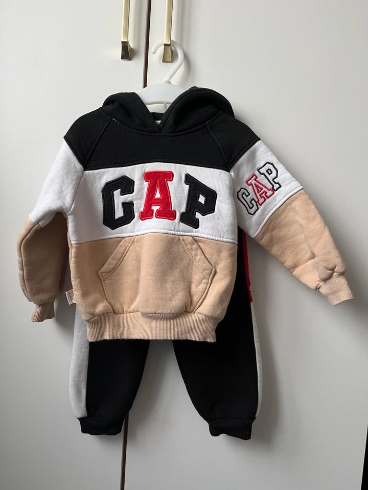 Стильный тёплый костюм GAP для малыша
