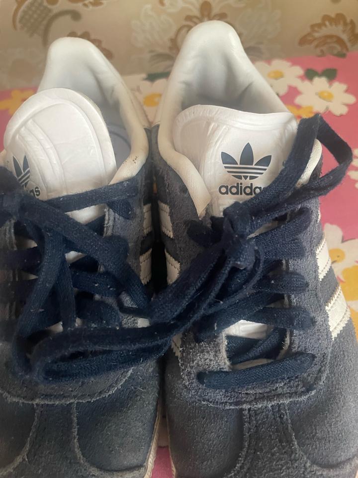 Продаю детский кроссовки