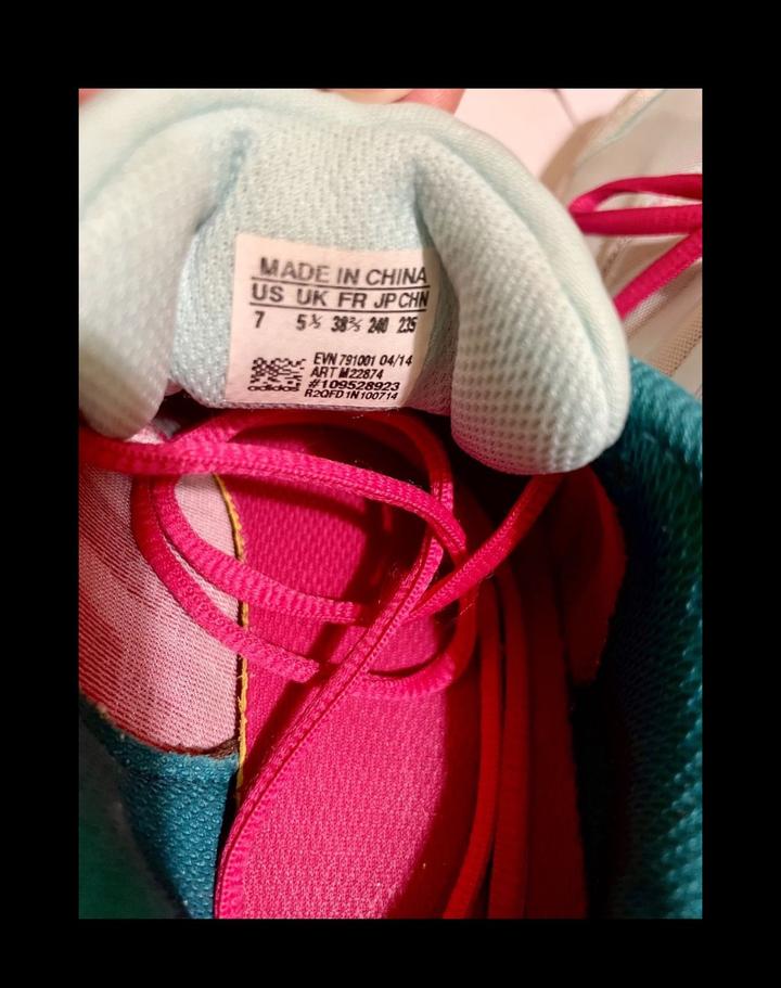 Кроссовки Adidas