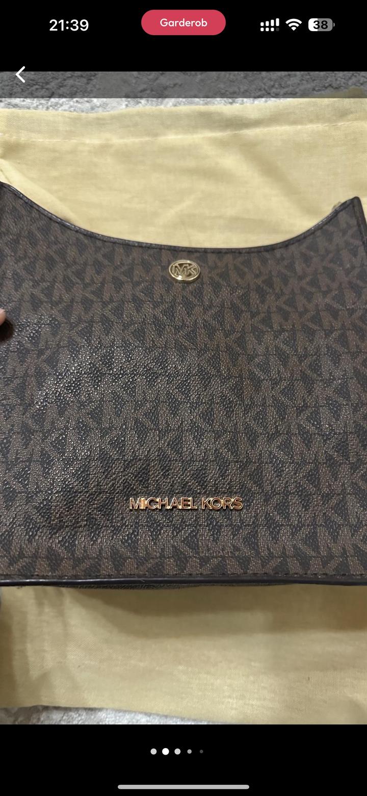 Оригинал в идеальном состоянии, заказ с офиц магазина