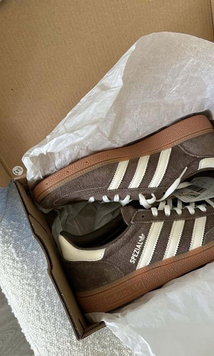 Adidas Spezial унисекс