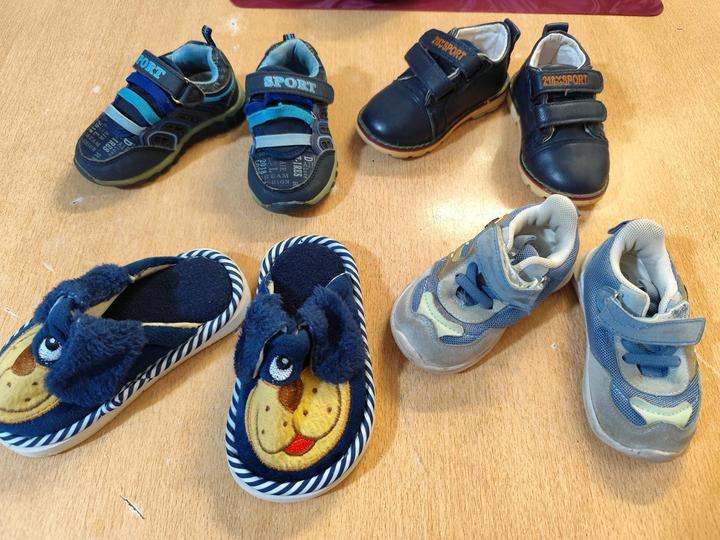Кроссовки.Туфли.Тапочки.