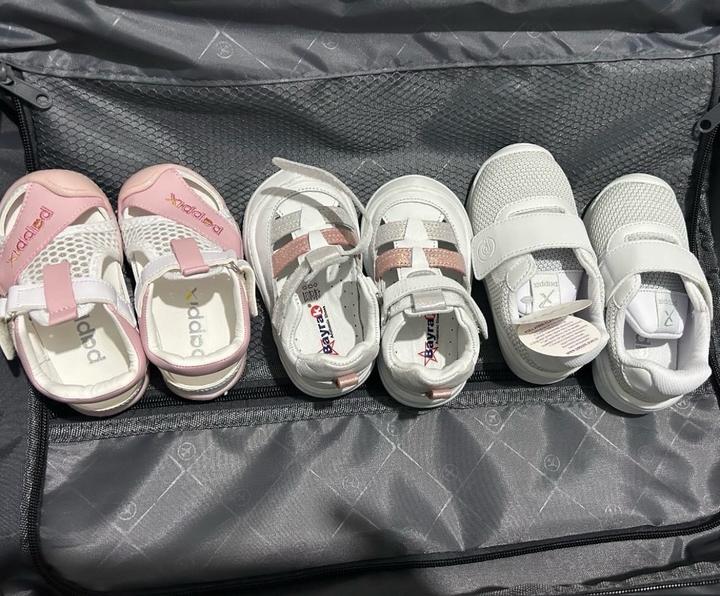 Кроссовки и сандали