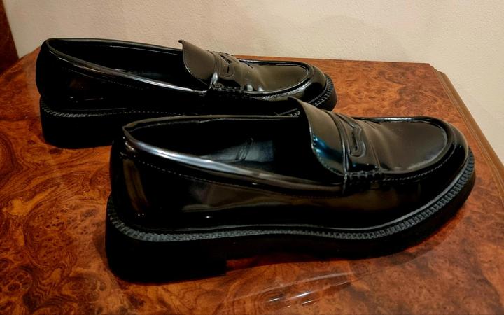 Черные кожаные туфли Zara 40 размера