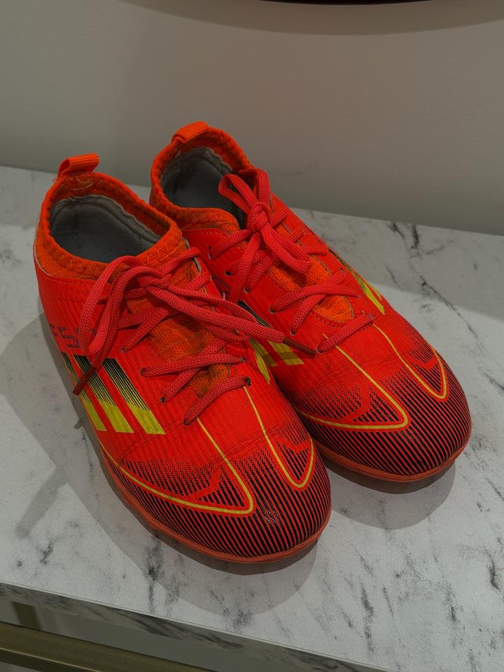 Футбольные бутсы