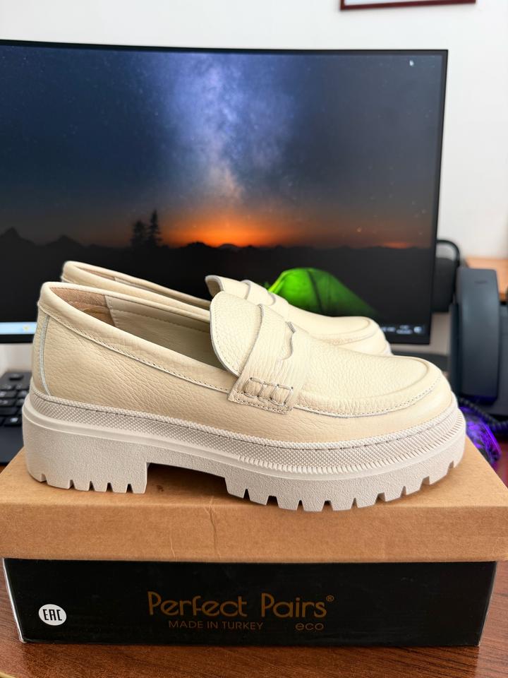 Обувь лоферы