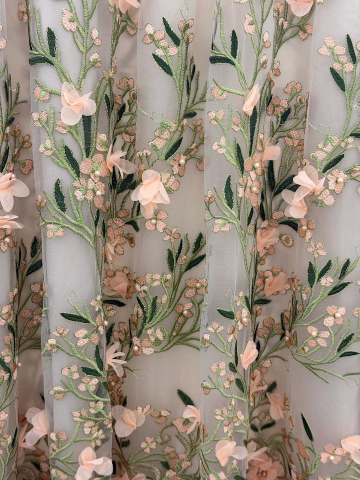 Платье Vera Moni розовое/бежевое с вышивкой