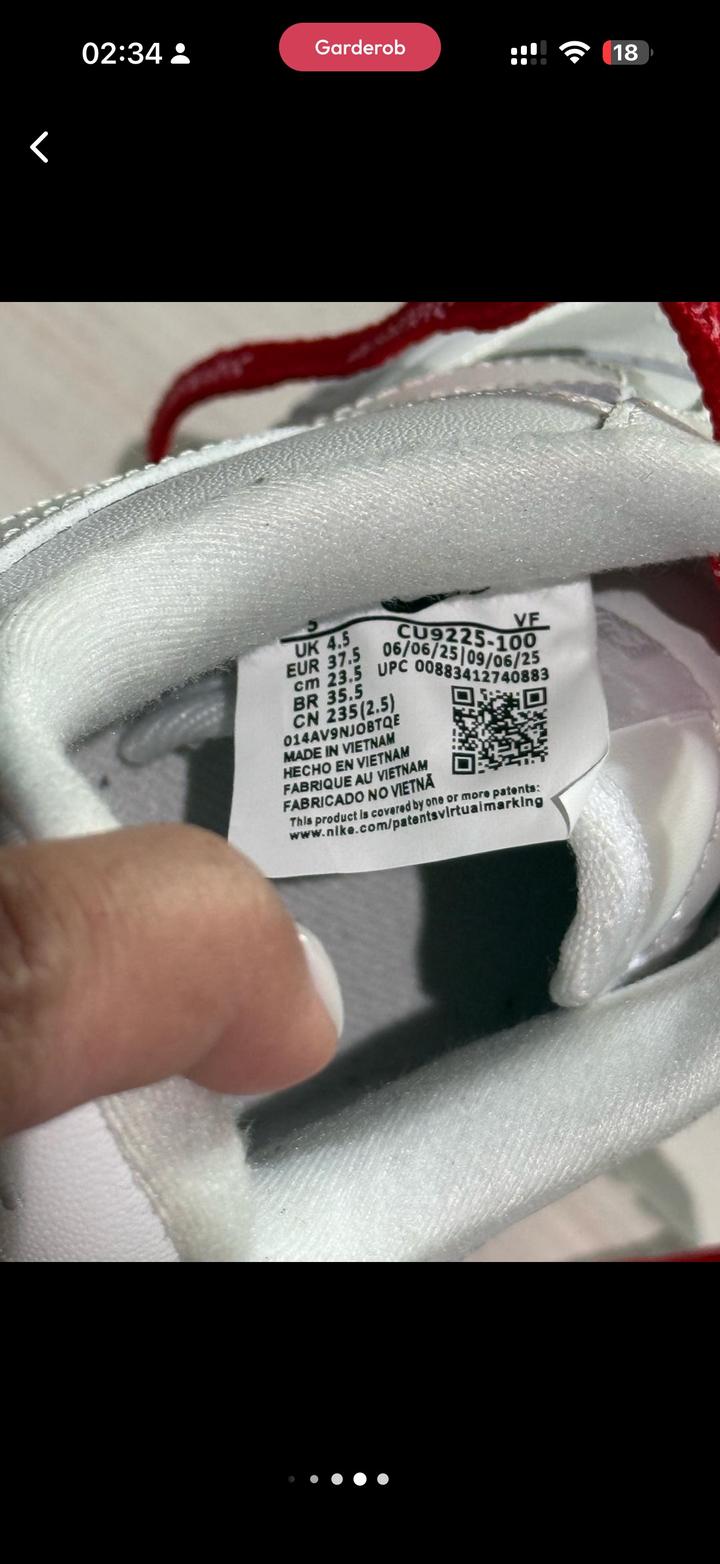 Новые кроссовки Nike air supreme