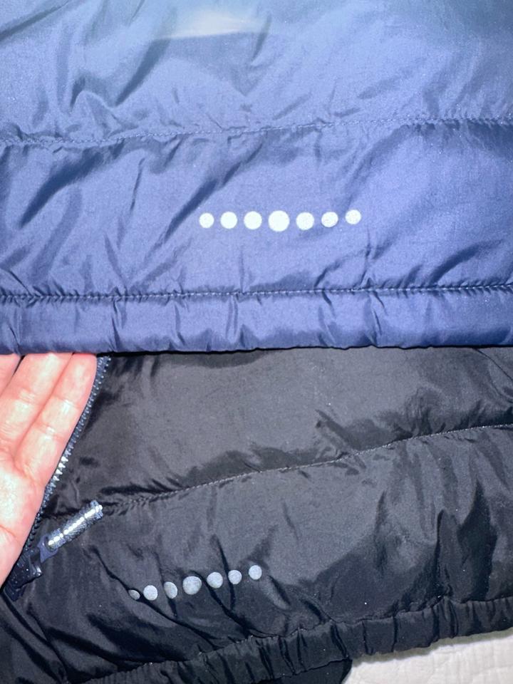 Uniqlo жилет темно синий 11-12 лет