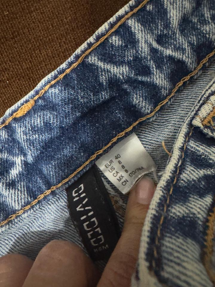 Джинсы Bershka