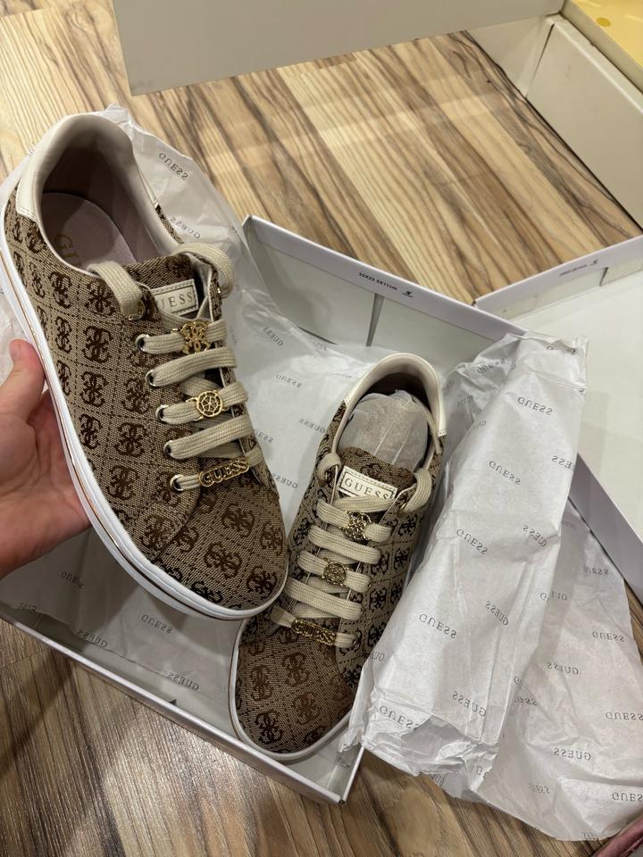 Кеды от Guess