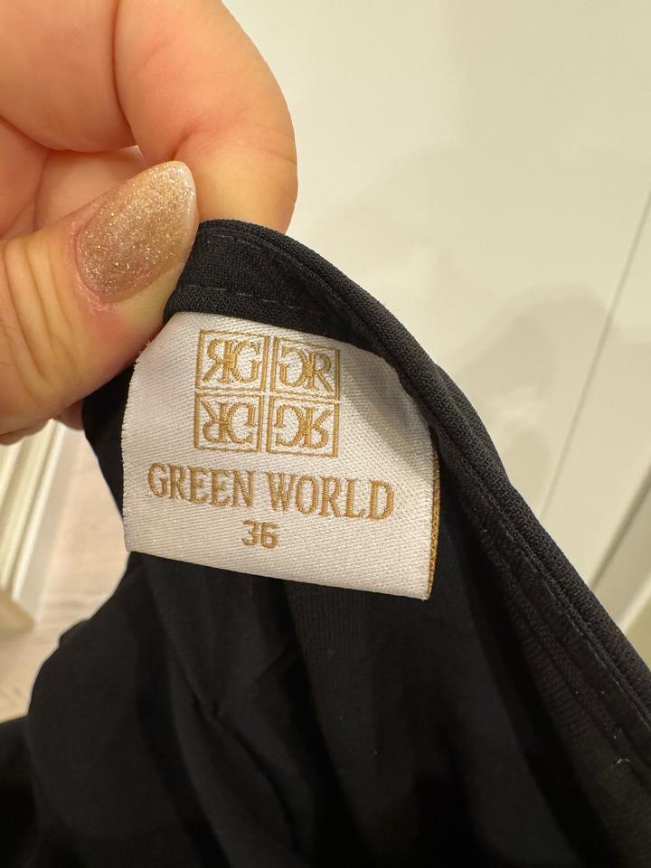 Черное платье