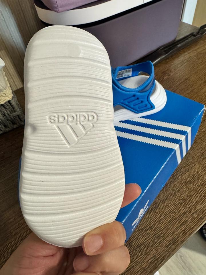 Сандали adidas