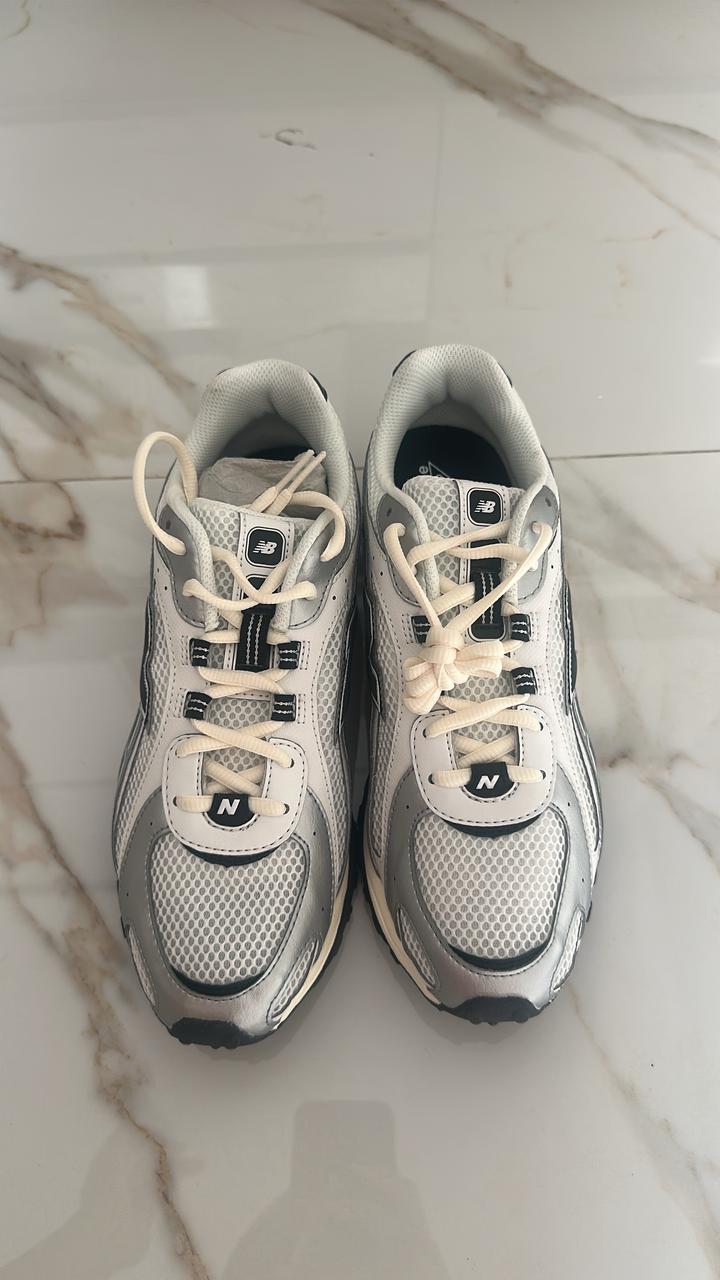 Кроссовки new balance