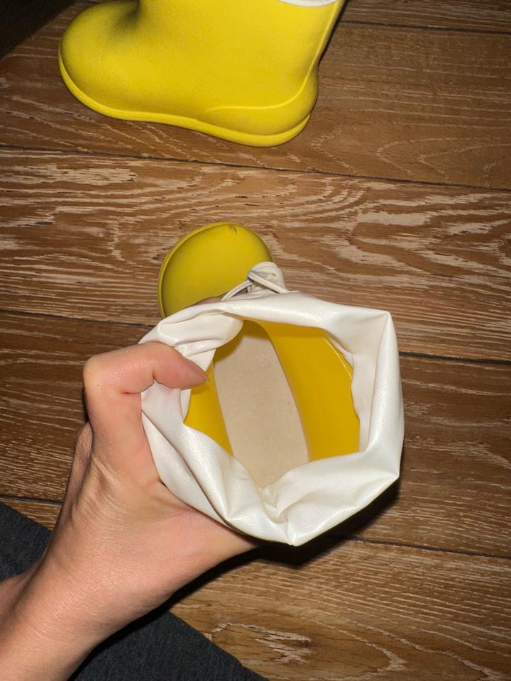 Резиновые сапоги