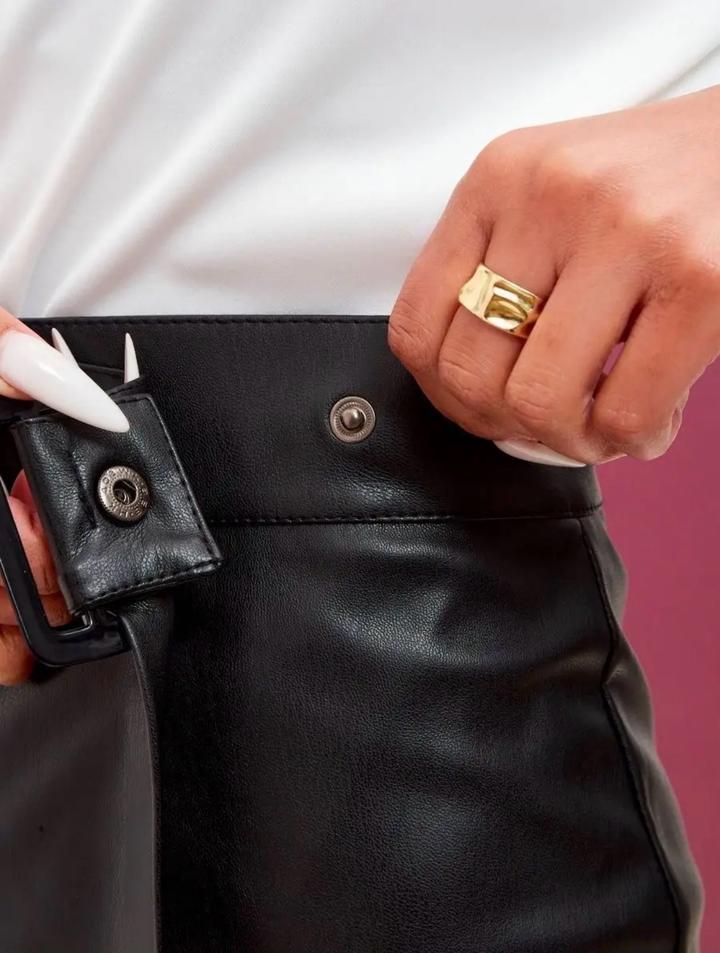 Кожаная юбка миди с разрезом