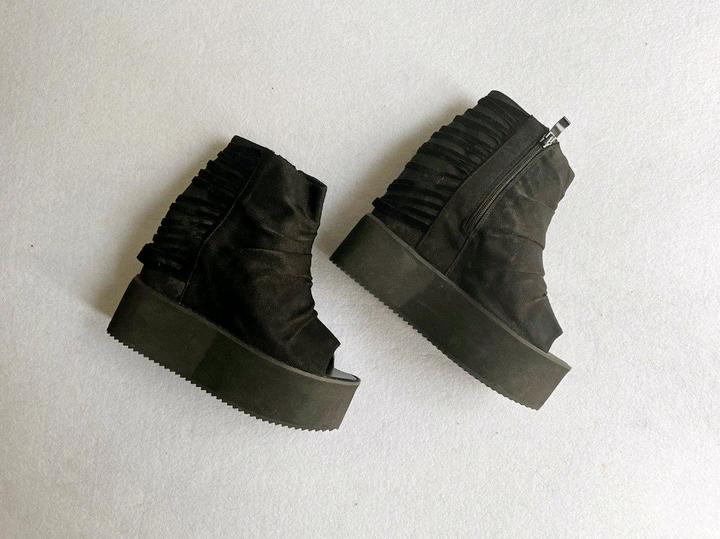 Новые ботильоны 37 р на платформе 12 см туфли ботинки черные с открытым носком