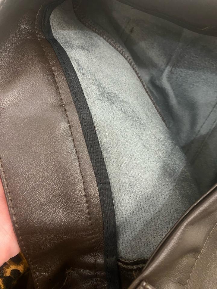 Брюки из экокожи, корсет на завышенной.