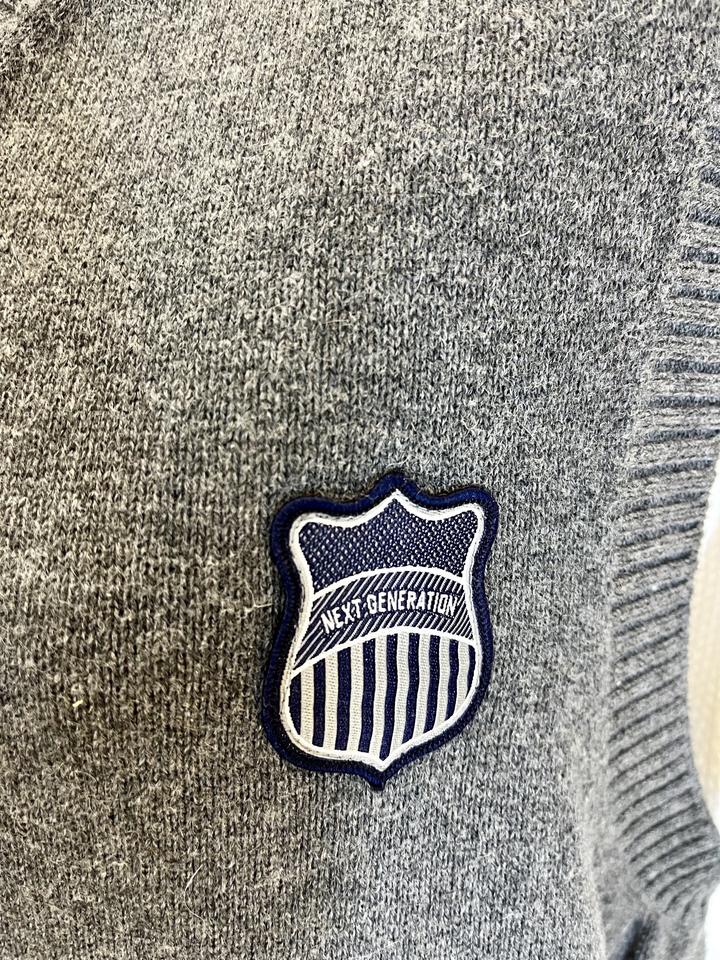 Жилетка серая