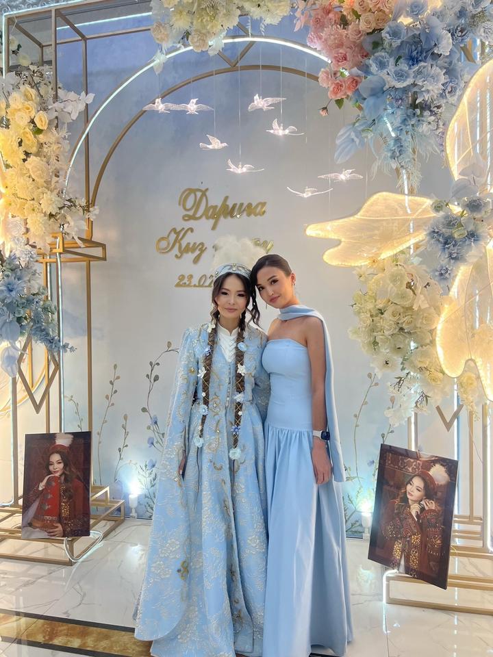 платье с шарфиком