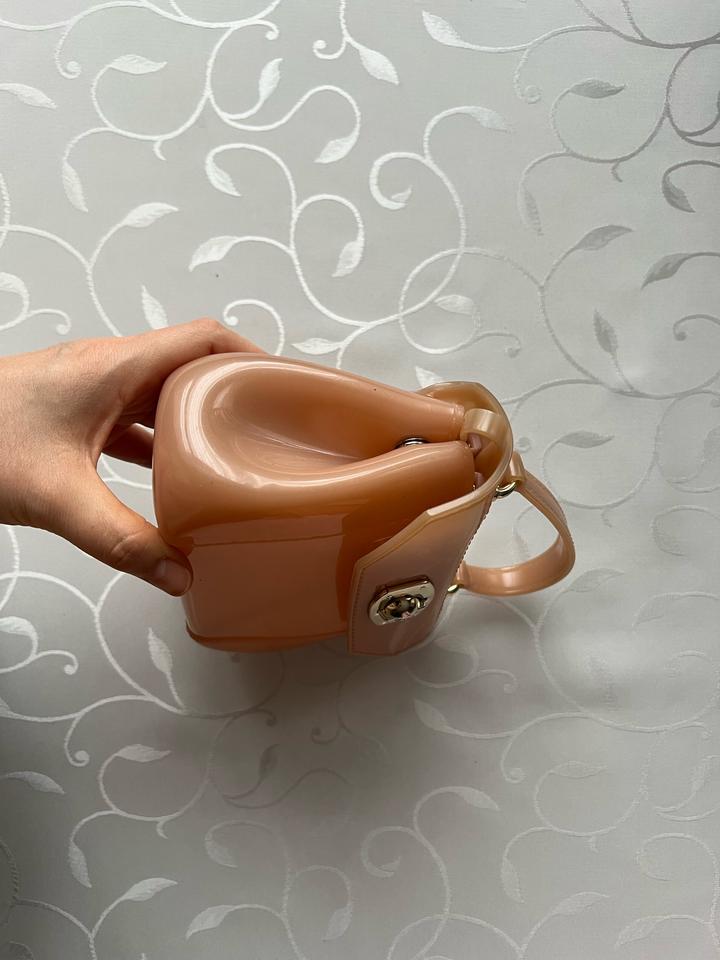 Резиновая сумочка