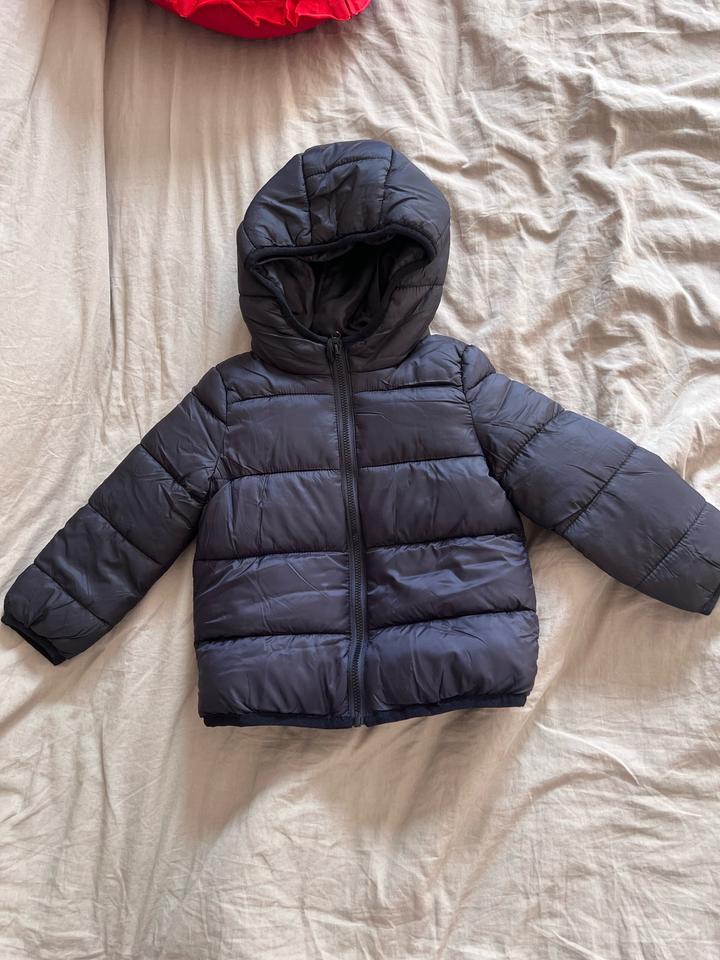 Детский костюм H&M и куртка sinsay