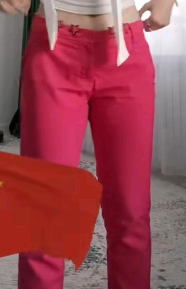 Розовые джинсы