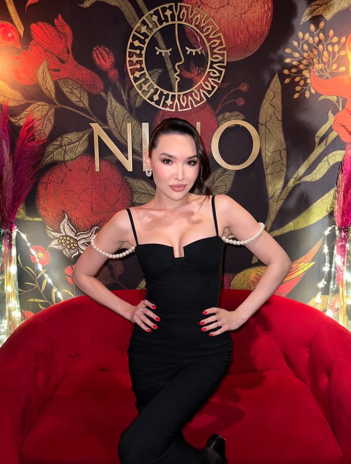 Черное платье