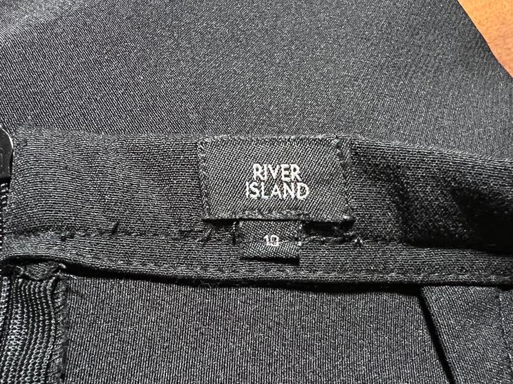 Новая юбка размер между 44 и 46 талия 67-69 см чёрная офисная карандаш футляр