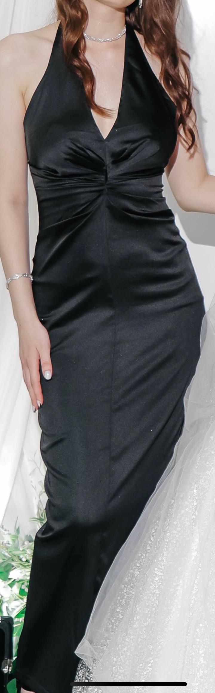Черное вечернее платье