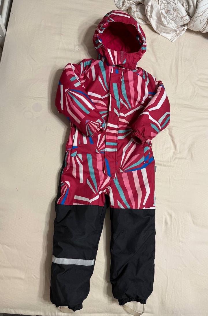 Комбинезон зимний на девочку