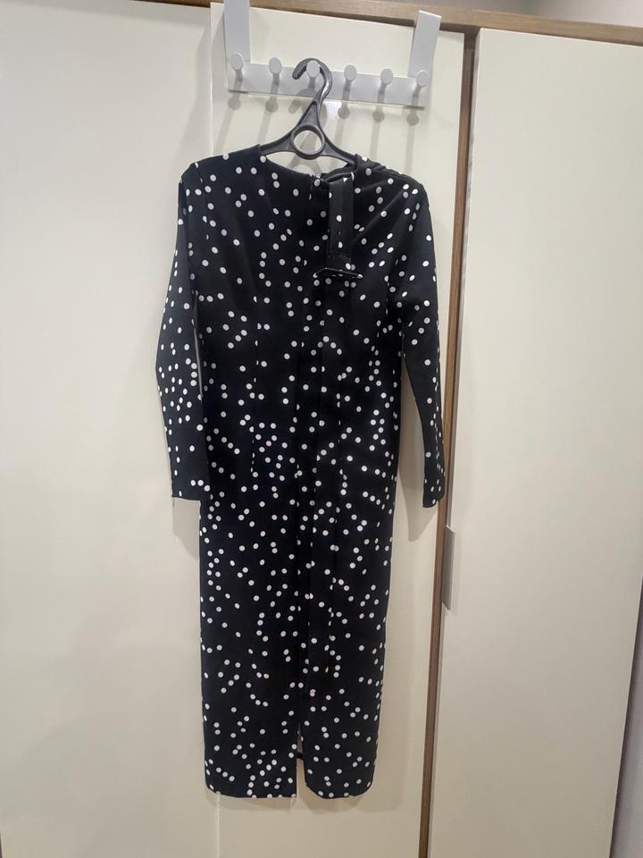 Платье черное в белый горошек