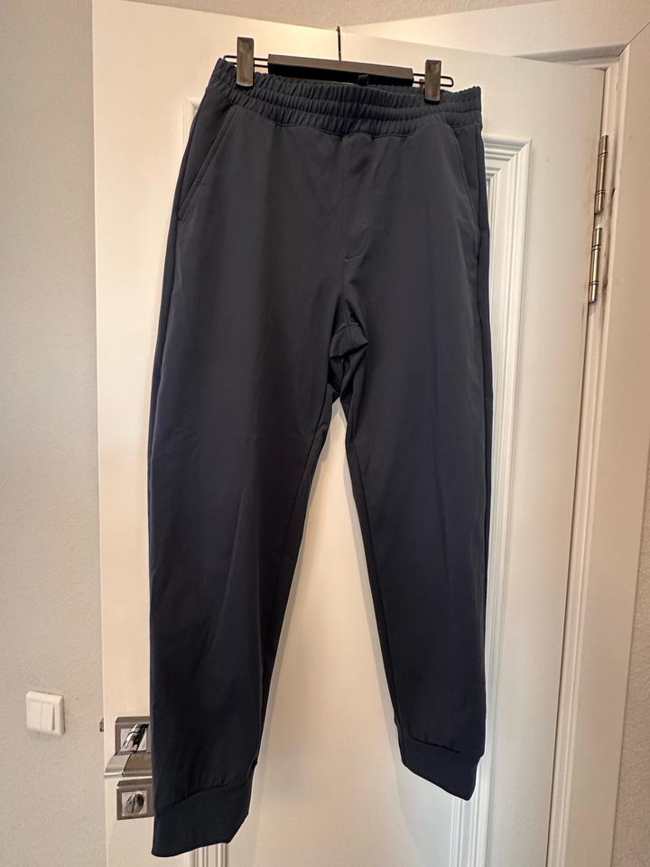 Uniqlo джоггеры унисекс