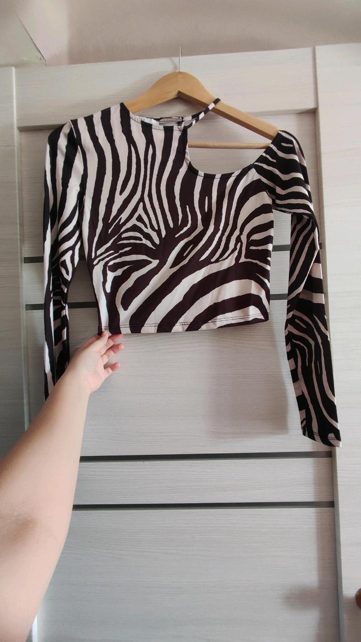 Топ зебра Bershka