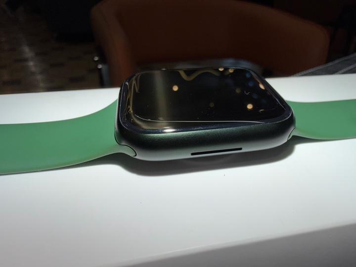 Apple watch 7 45 mm БЕЗ ЦАРАПИН ПОЧТИ НОВАЯ