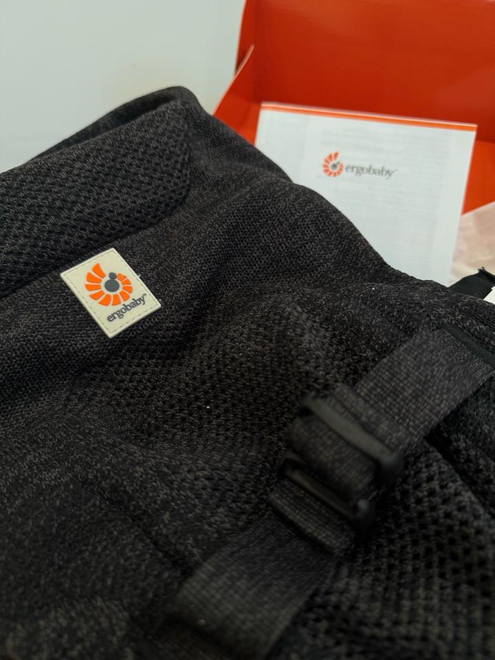 Эргорюкзак Ergobaby Aerloom