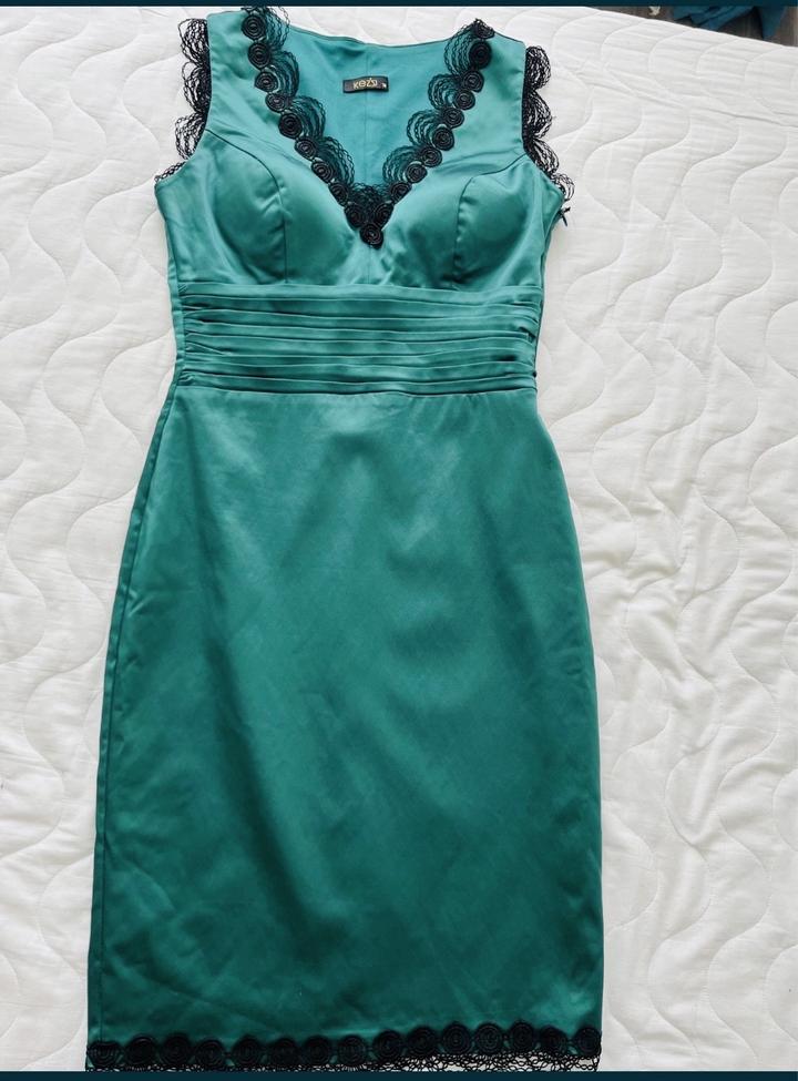 Платье из атласа S