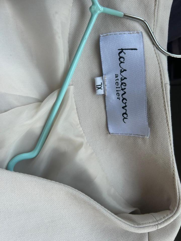 Костюм женский