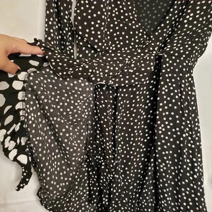 Черное платье в горошек Zara