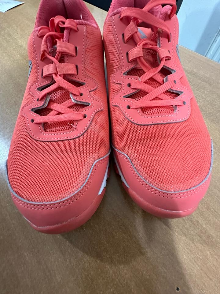 Продам кроссовки Reebok оригинал