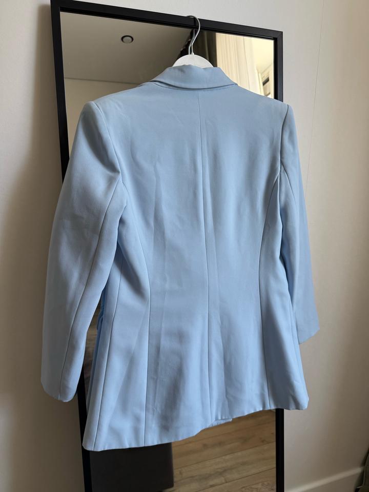 Голубой пиджак