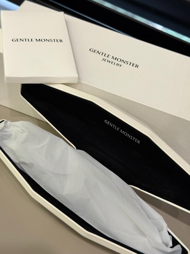 Gentle monster