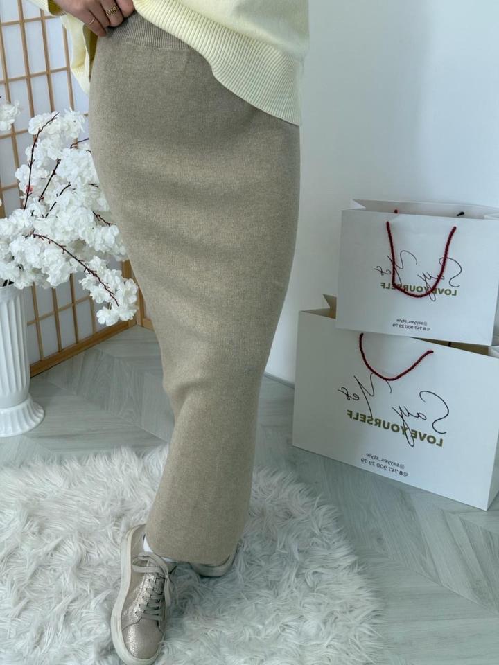 Бежевая юбка