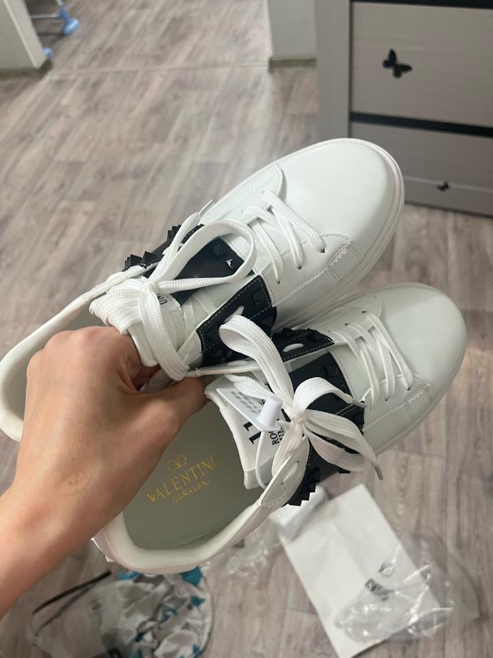 Кроссовки Valentino