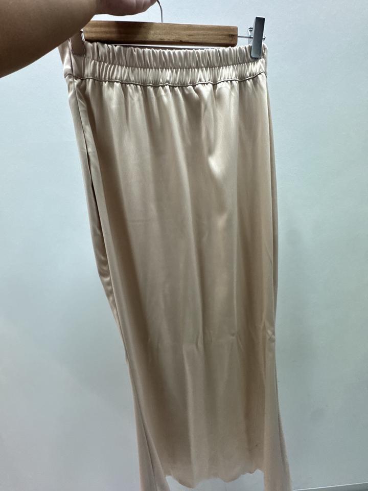 Атласный пиджак с юбкой