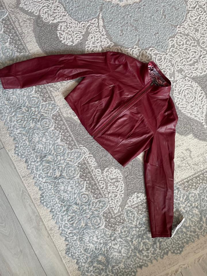 Натуральная кожаная куртка на весну 🥰