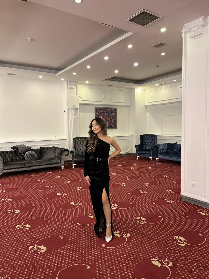 Платье черное велюр