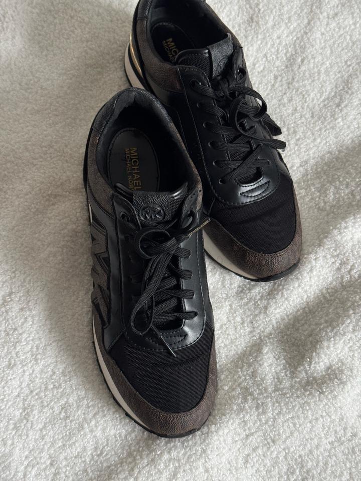 Кроссовки Michael kors