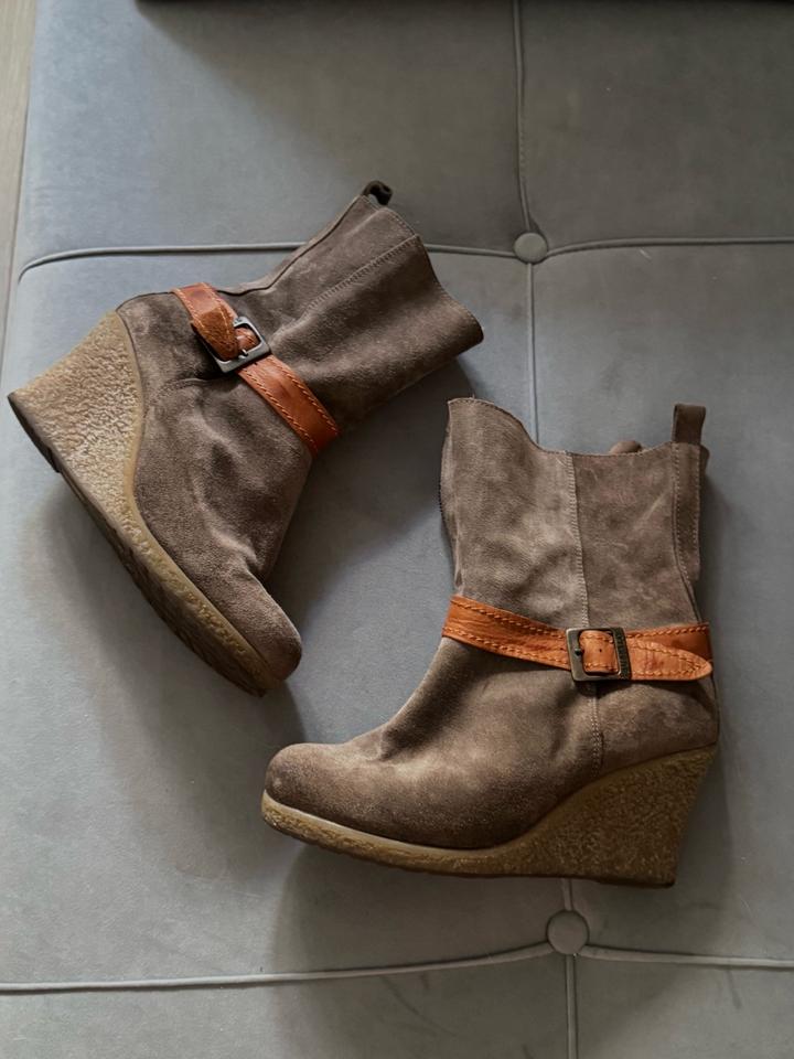 Полусапоги из натуральной замши